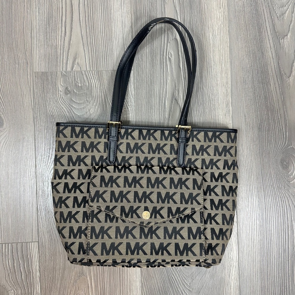 Michael Kors Black Jet Set Signature Jacquard Medium Snap Pocket Tote Bag